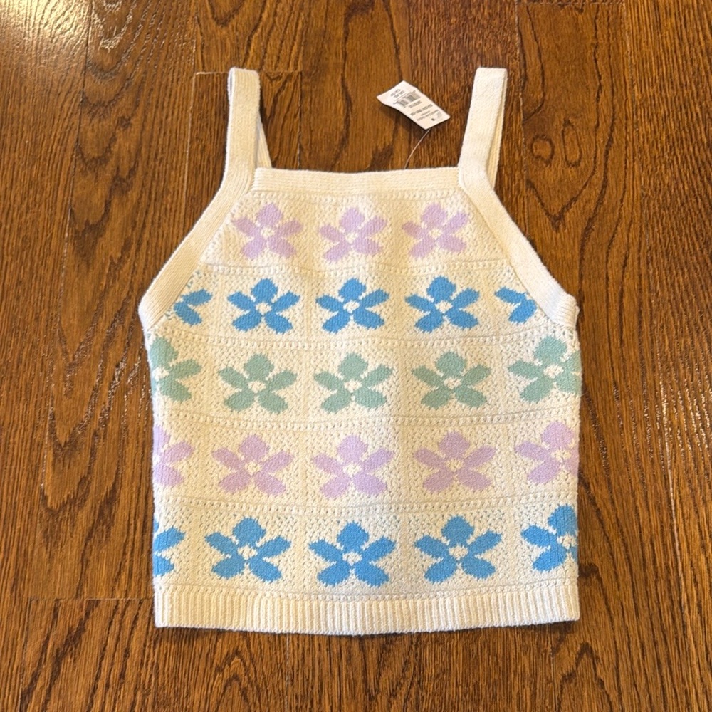 American Eagle Floral High Neck Sweater Tank Top in Cream